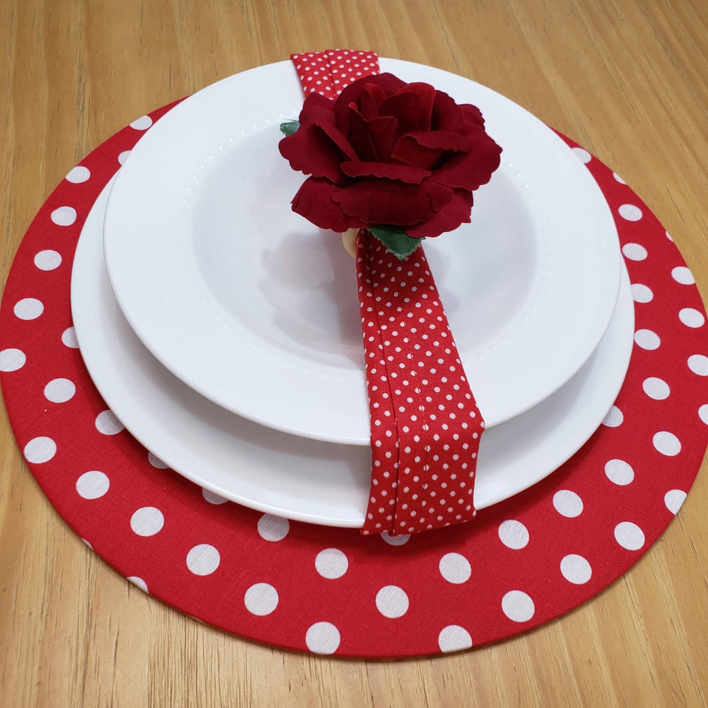 Maison Charlo Wholesale Set of 20 Wholesale Red Colombiana Rose Flower Rosebud Napkin Rings Ecofriendly Pack-3