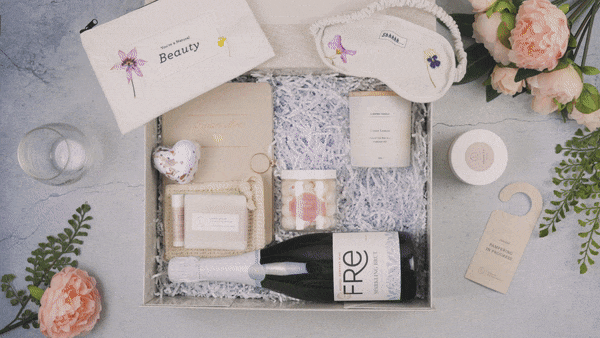 Bride to be gift box, Bridal shower gift basket-1